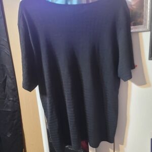 Black Women's Short-Sleeve Tunic Top